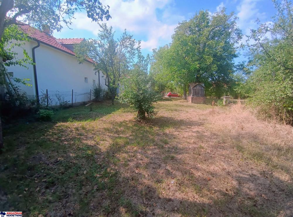 Slika 1 -  Plac na prodaju, Voždovac, Pinosava, 200.000€