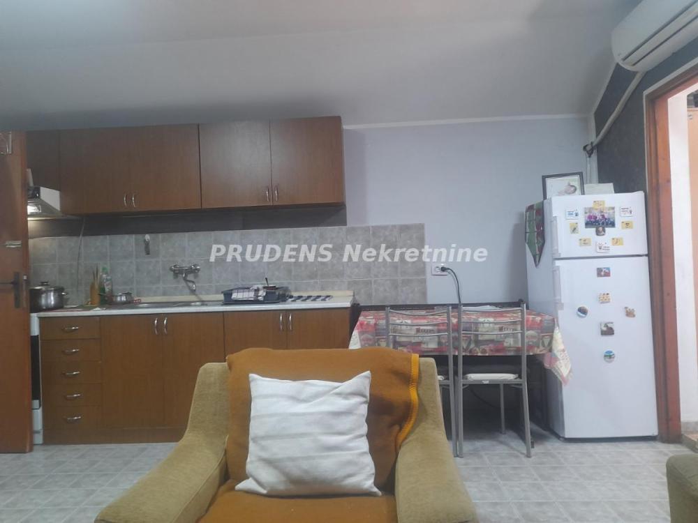 Glavna slika -Dvoiposoban stan na prodaju, 63m2, 120.000€