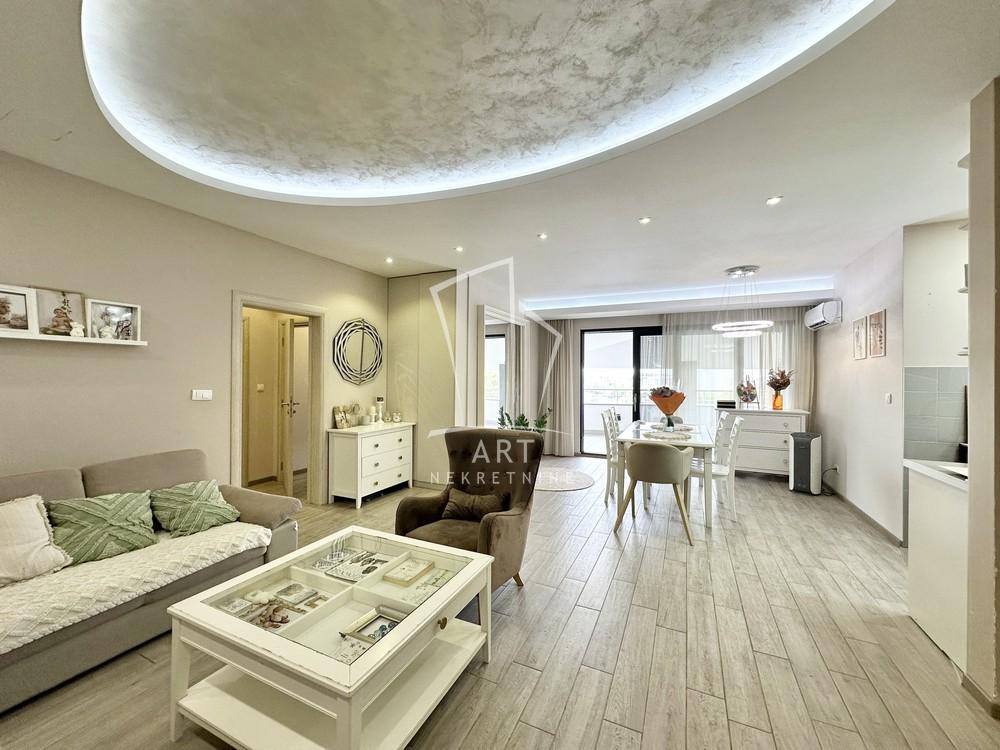 Slika 2 - Ugrinovački put, Četvorosoban stan na prodaju, 165m2, 280.000€