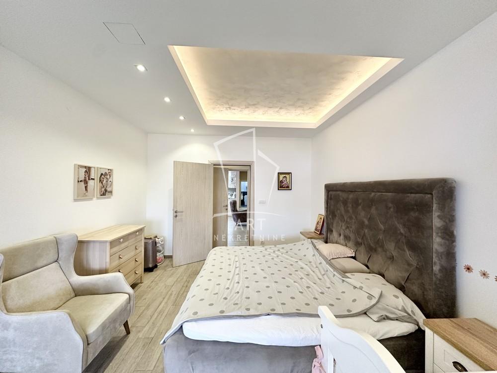 Slika 8 - Ugrinovački put, Četvorosoban stan na prodaju, 165m2, 280.000€