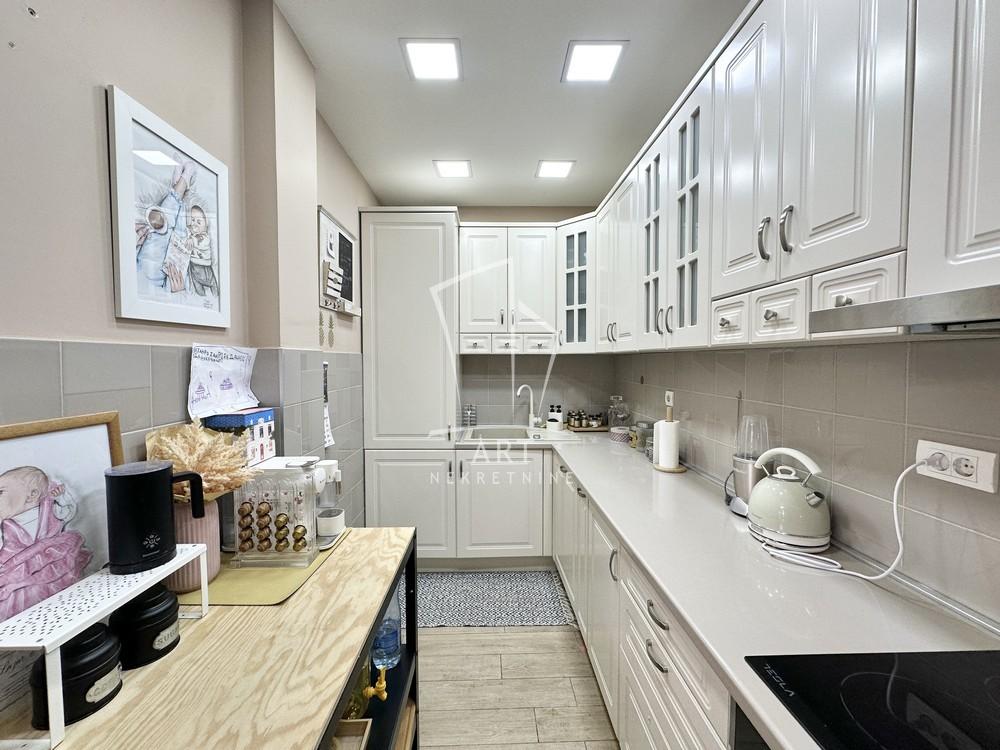 Slika 4 - Ugrinovački put, Četvorosoban stan na prodaju, 165m2, 280.000€