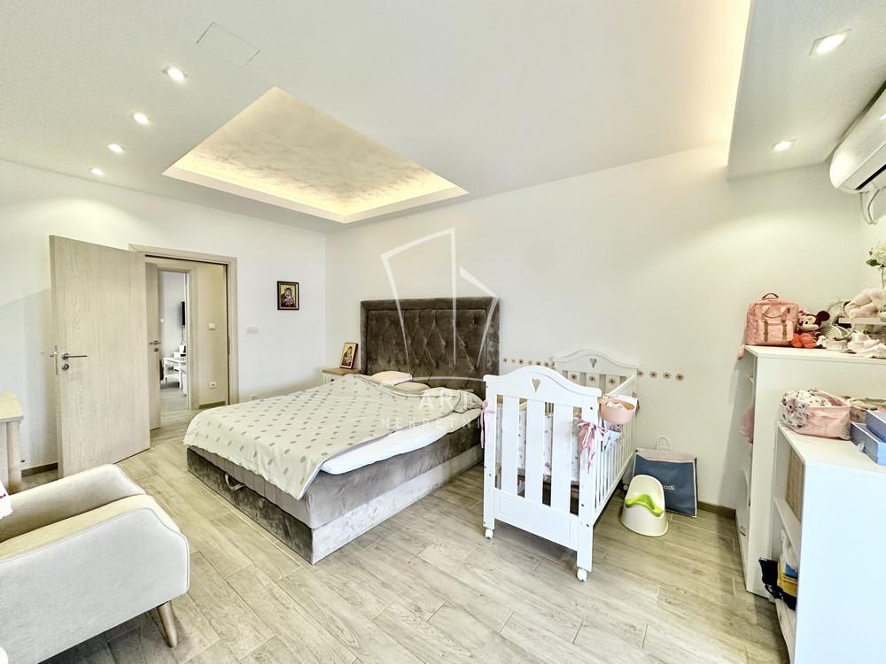 Slika 6 - Ugrinovački put, Četvorosoban stan na prodaju, 165m2, 280.000€