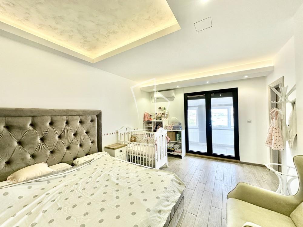 Slika 7 - Ugrinovački put, Četvorosoban stan na prodaju, 165m2, 280.000€