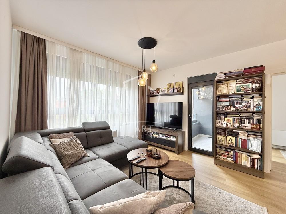 Glavna slika -Ustanička, Trosoban stan na prodaju, 61m2, 245.000€