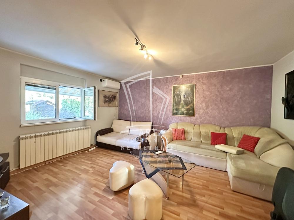 Slika 2 - Đorđa Jovanovića,  Kuća na prodaju, 342m2, 230.000€