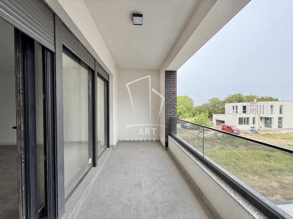 Slika 8 - Pregrevica, Trosoban stan na prodaju, 82m2, 329.000€