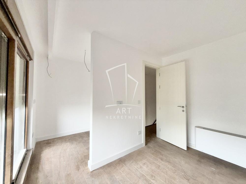 Slika 5 - Pregrevica, Trosoban stan na prodaju, 82m2, 329.000€