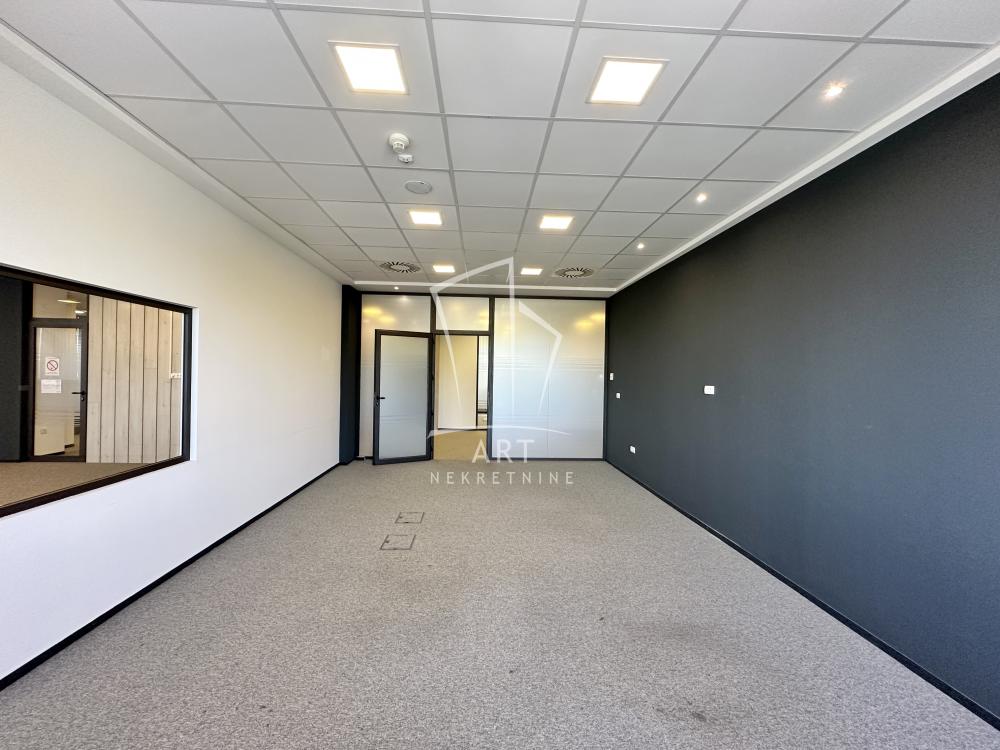 Slika 8 - Zelengorska,  Lokal za izdavanje, 441m2, 4.847€