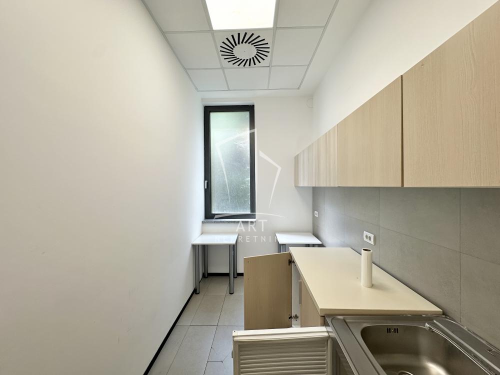 Slika 5 - Zelengorska,  Lokal za izdavanje, 441m2, 4.847€