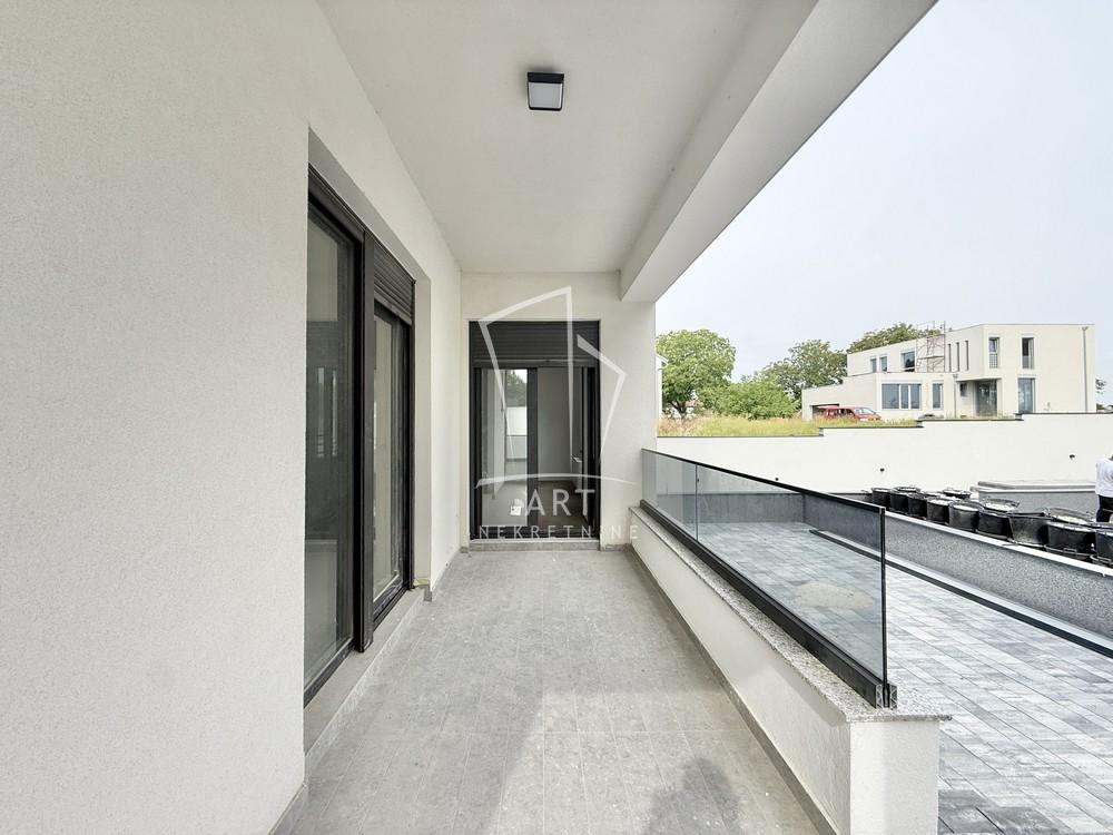 Slika 1 - Pregrevica, Četvorosoban stan na prodaju, 115m2, 399.500€