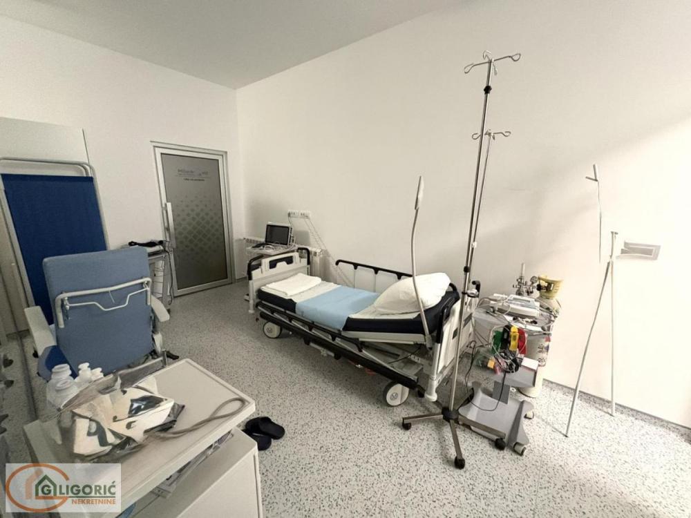 Slika 11 - Stojana Protića,  Lokal na prodaju, 143m2, 590.000€