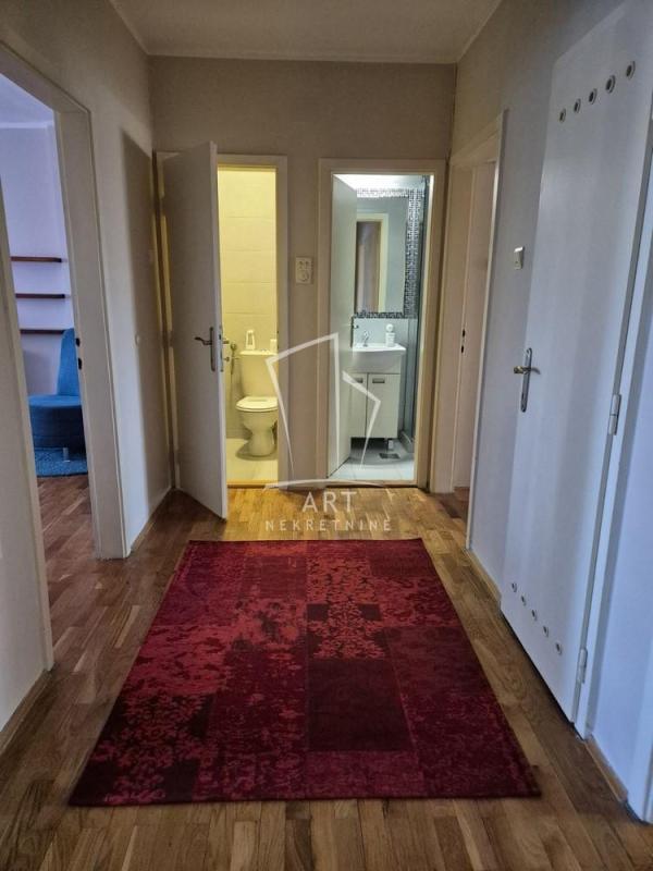 Slika 6 - Bulevar Mihajla Pupina, Trosoban stan za izdavanje, 77m2, 870€