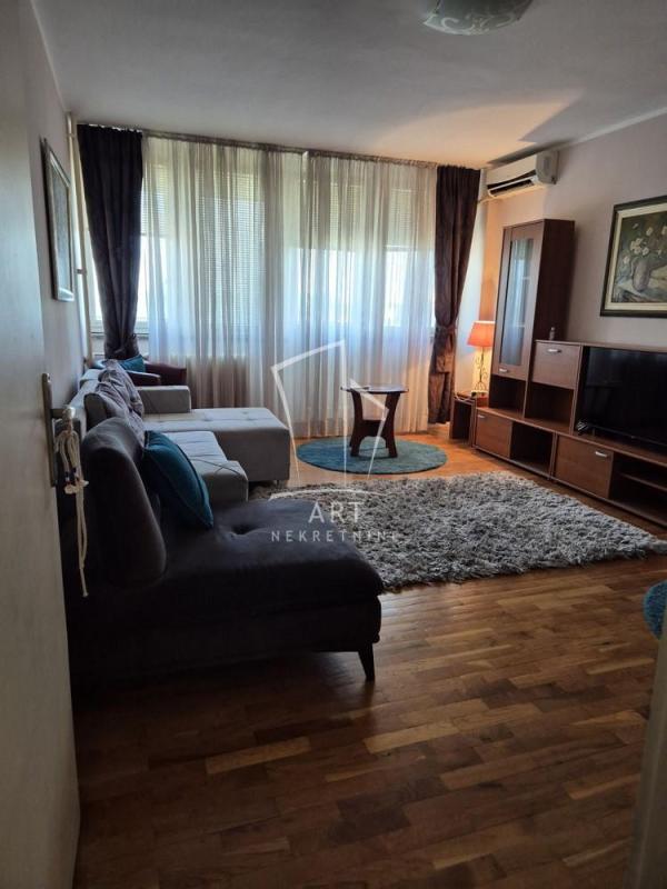 Slika 2 - Bulevar Mihajla Pupina, Trosoban stan za izdavanje, 77m2, 870€