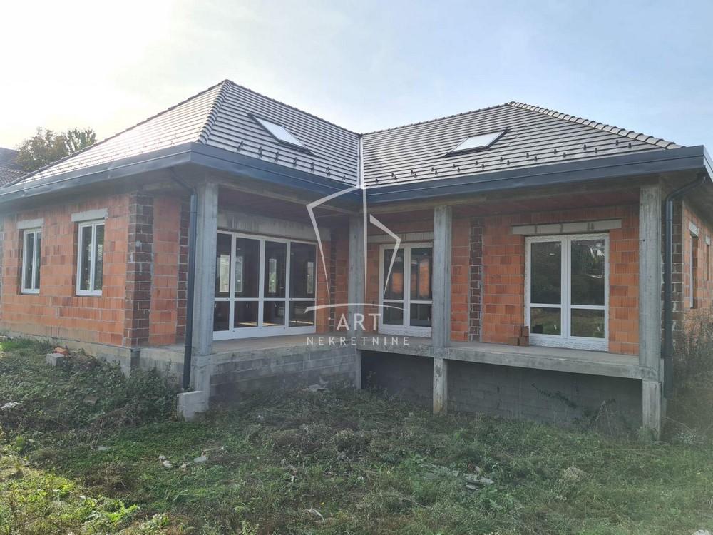 Slika 1 - Srpske slave,  Kuća na prodaju, 311m2, 250.000€