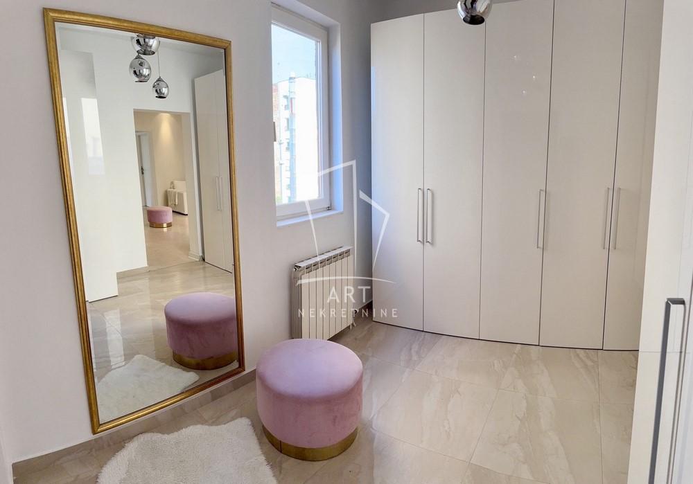 Slika 3 - Gospodar Jovanova, Trosoban stan za izdavanje, 89m2, 1.350€