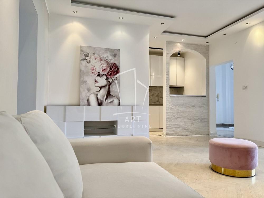 Glavna slika -Gospodar Jovanova, Trosoban stan za izdavanje, 89m2, 1.350€