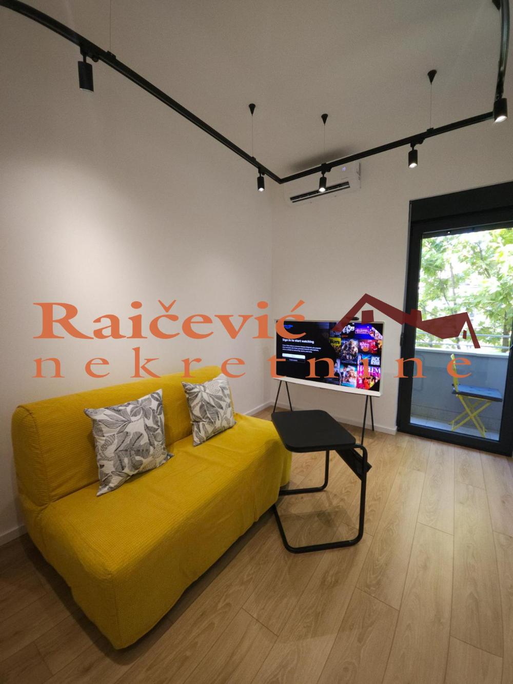 Slika 1 - Cara Dusana, Jednoiposoban stan na prodaju, 33m2, 220.000€