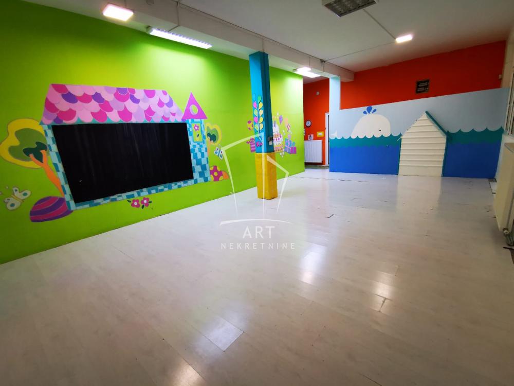 Slika 3 - Čedomilja Mitrovića, Kuća za izdavanje, 520m2, 3.700€