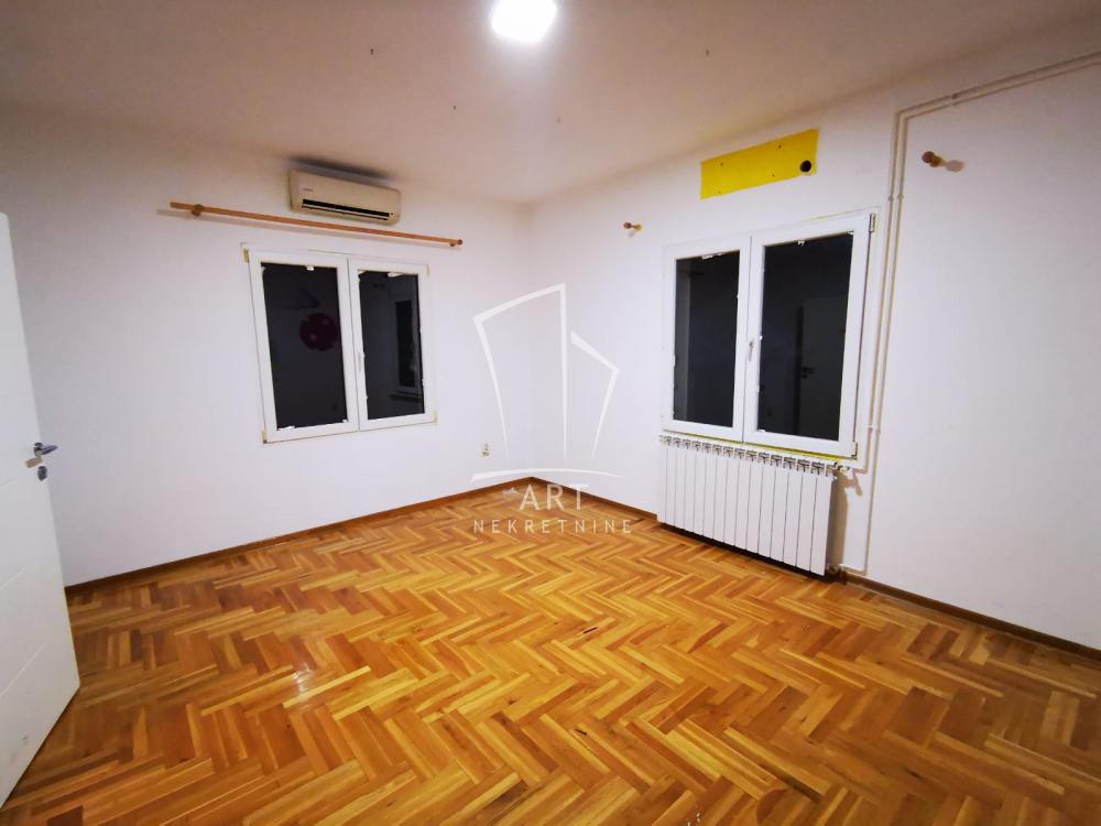 Slika 7 - Čedomilja Mitrovića, Kuća za izdavanje, 520m2, 3.700€