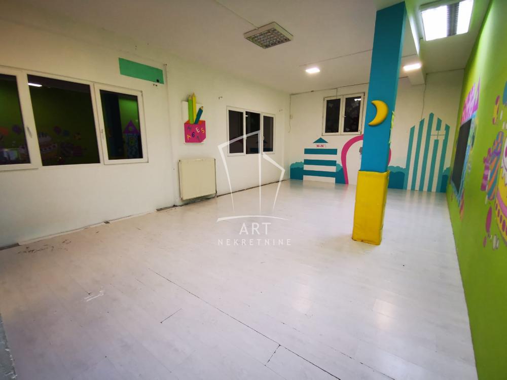 Slika 5 - Čedomilja Mitrovića, Kuća za izdavanje, 520m2, 3.700€