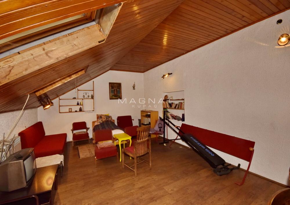 Slika 10 - Dostojevskog, Kuća na prodaju, 212m2, 430.000€