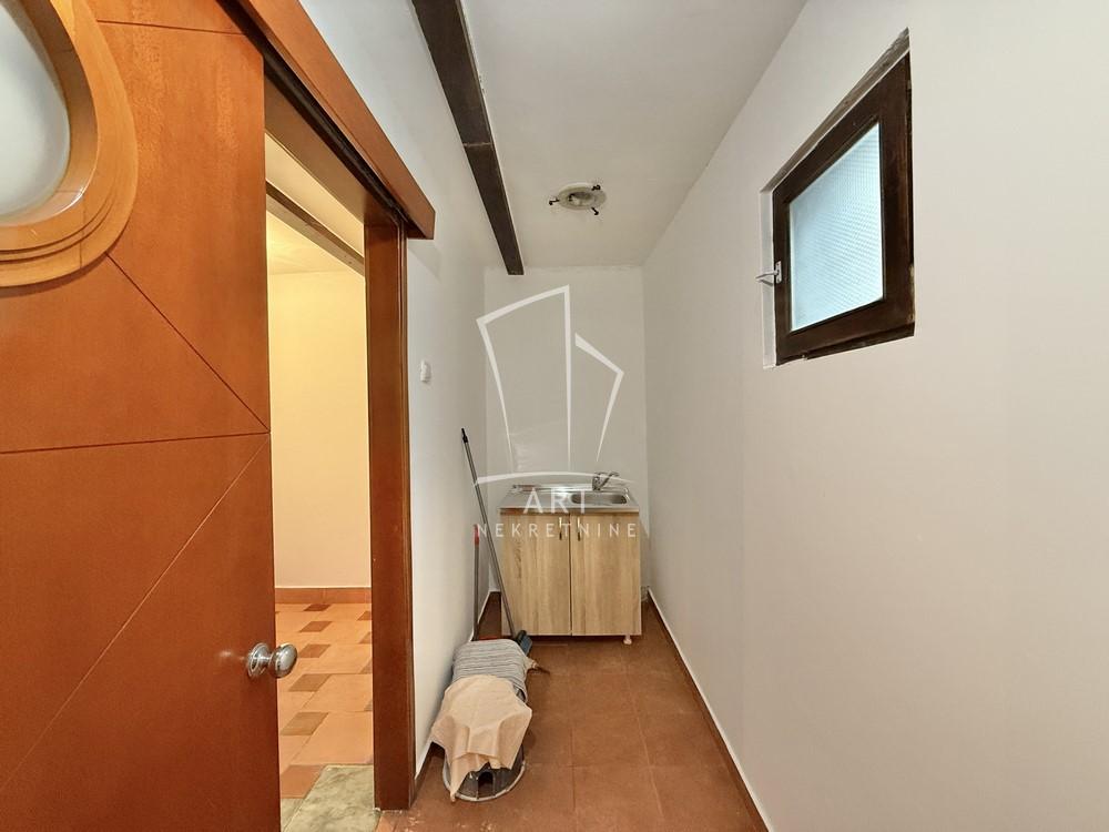 Slika 11 - Đorđa Jovanovića,  Lokal za izdavanje, 90m2, 800€