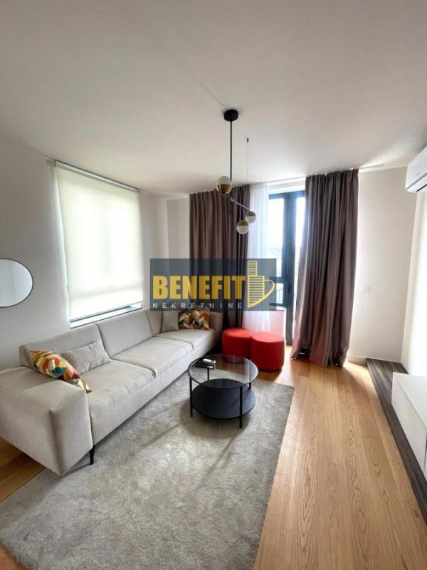 Glavna slika -Trosoban stan za izdavanje, 78m2, 1.500€