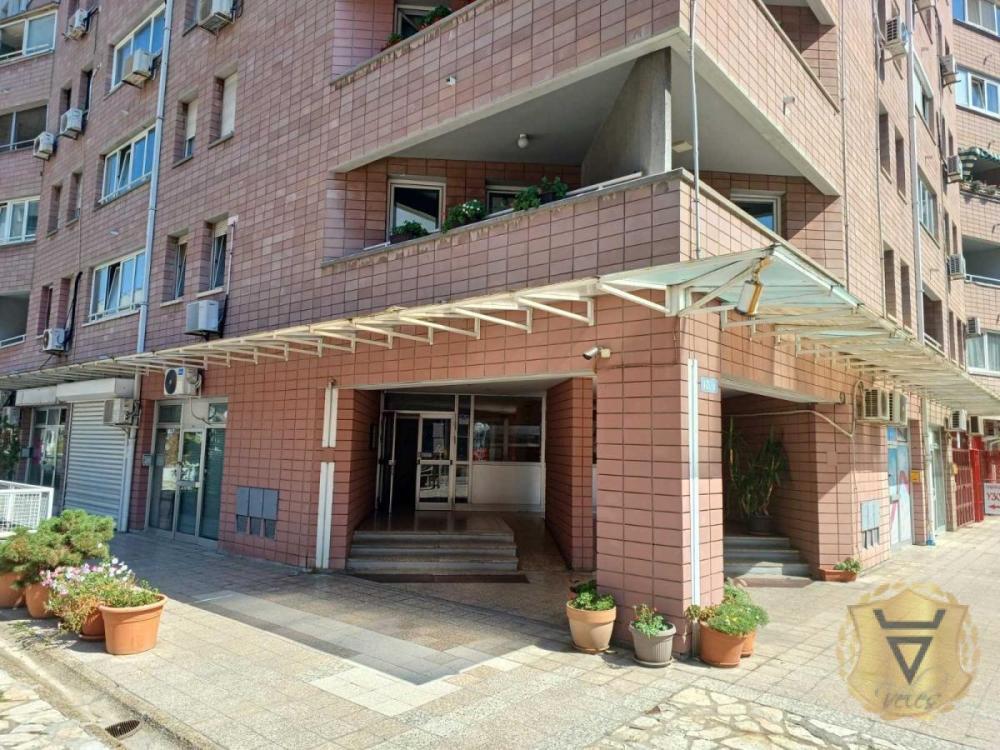 Glavna slika -Trosoban stan za izdavanje, 150m2, 1.450€