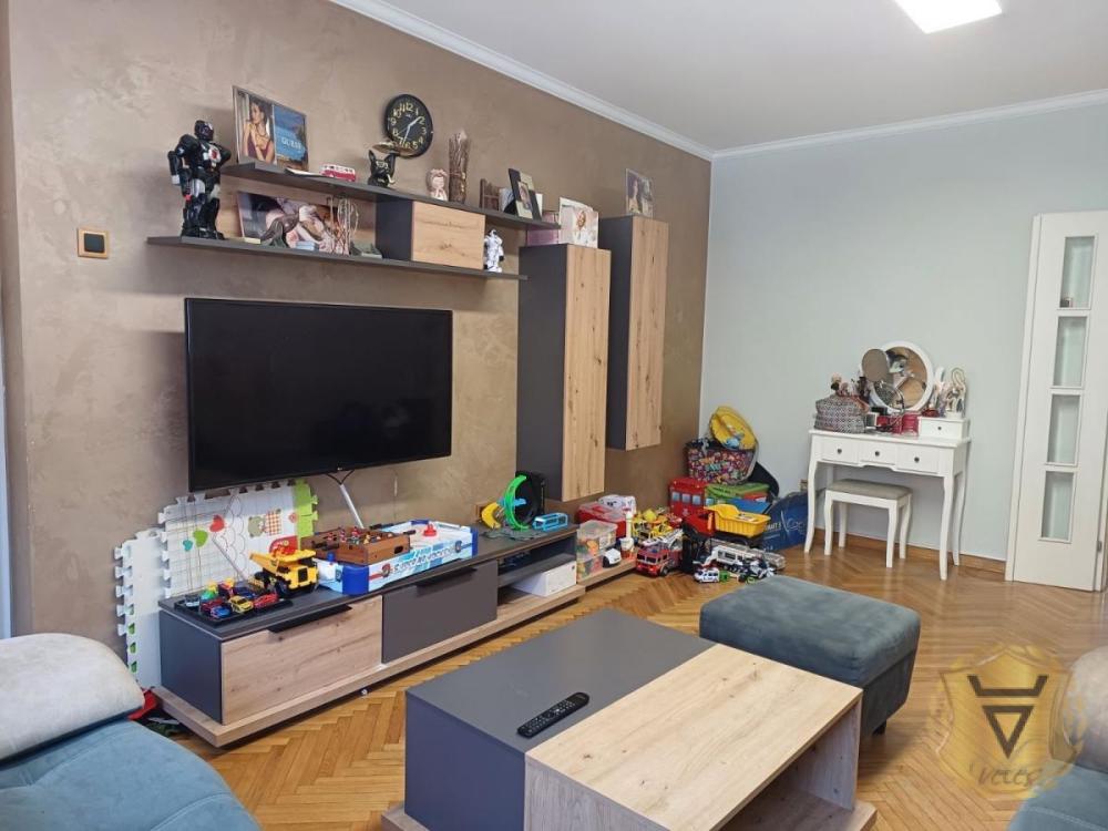 Slika 2 - Trosoban stan za izdavanje, 150m2, 1.450€