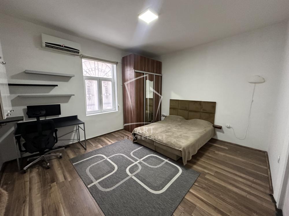Slika 2 - Budimska,  Kuća za izdavanje, 45m2, 650€