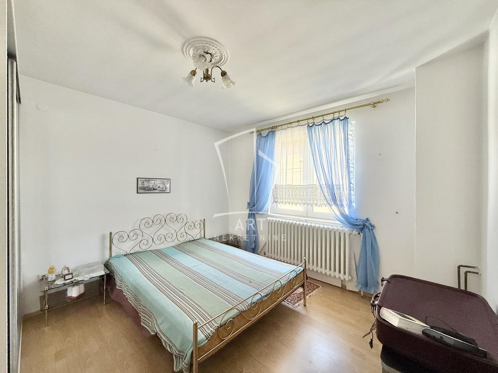 Slika 8 - Živote Marinkovića, Kuća za izdavanje, 124m2, 900€