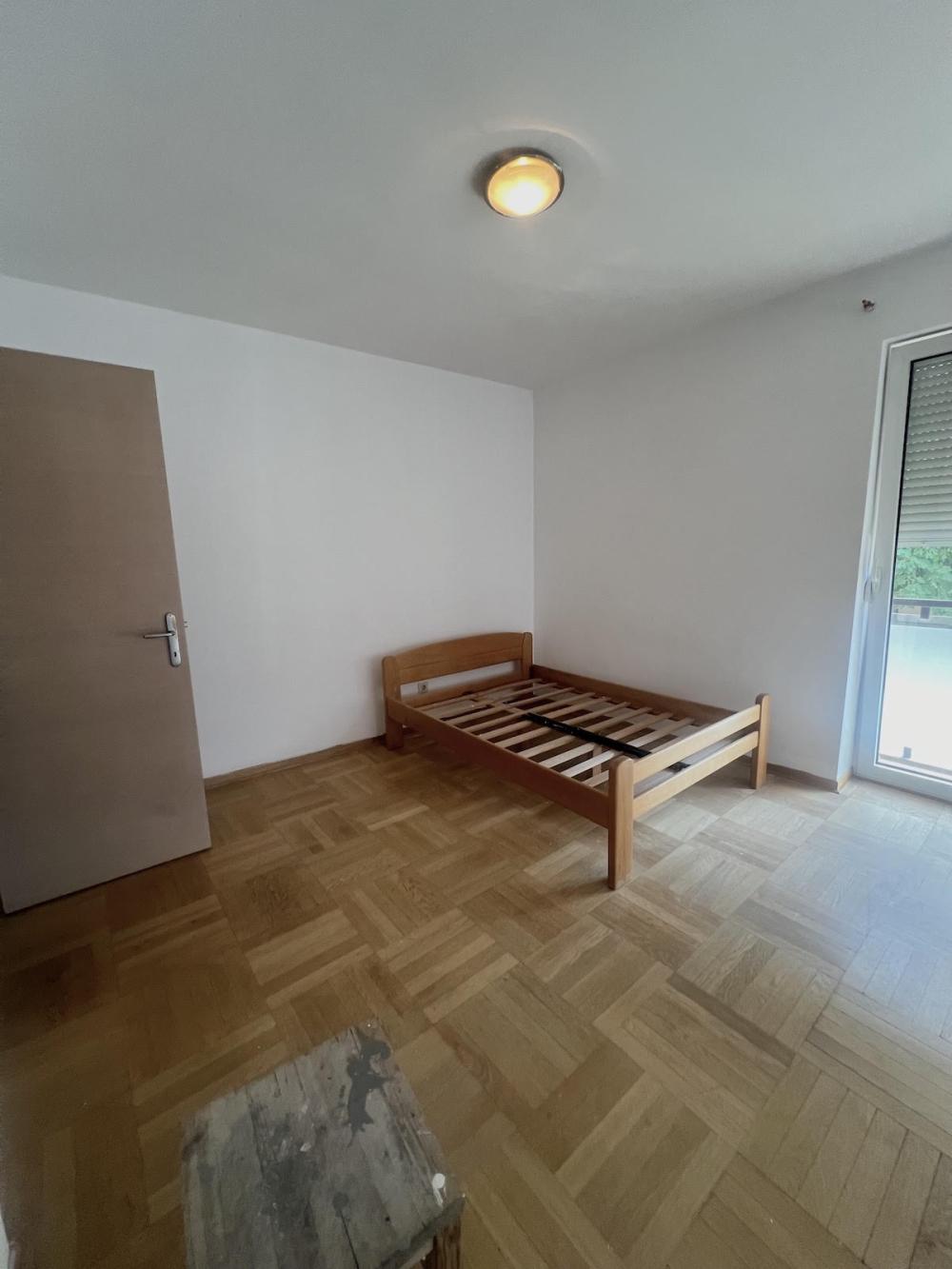 Slika 4 - Nikole Djurkovica, Troiposoban stan za izdavanje, 110m2, 1.500€
