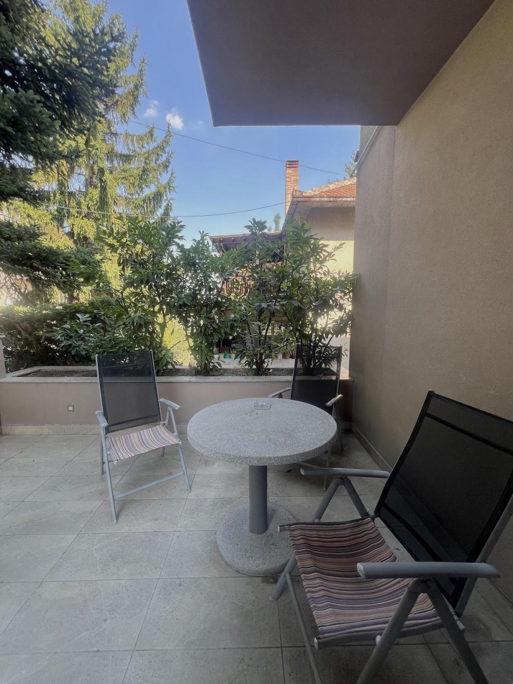 Slika 9 - Nikole Djurkovica, Troiposoban stan za izdavanje, 110m2, 1.500€