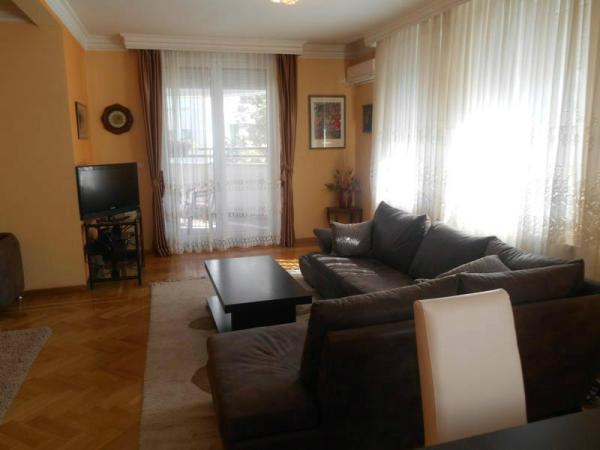 Slika 1 - Antifašističke borbe, Trosoban stan za izdavanje, 100m2, 1.100€