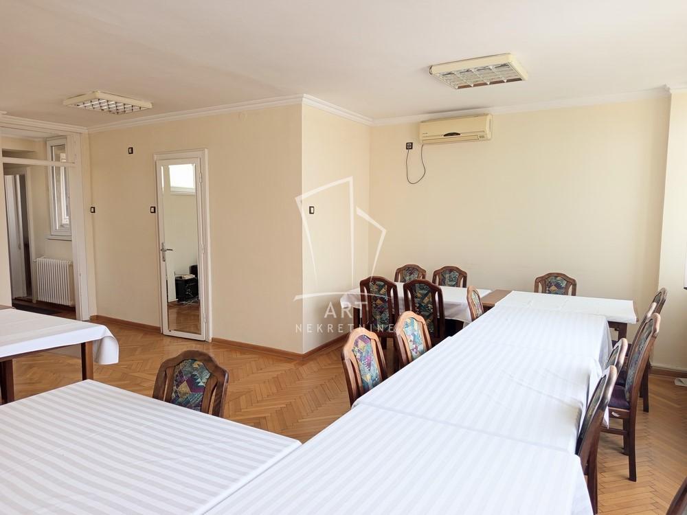 Slika 2 - Zmaj Jovina,  Lokal za izdavanje, 83m2, 1.000€