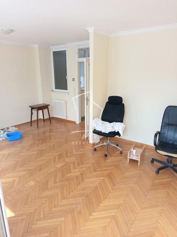 Slika 5 - Zmaj Jovina,  Lokal za izdavanje, 83m2, 1.000€