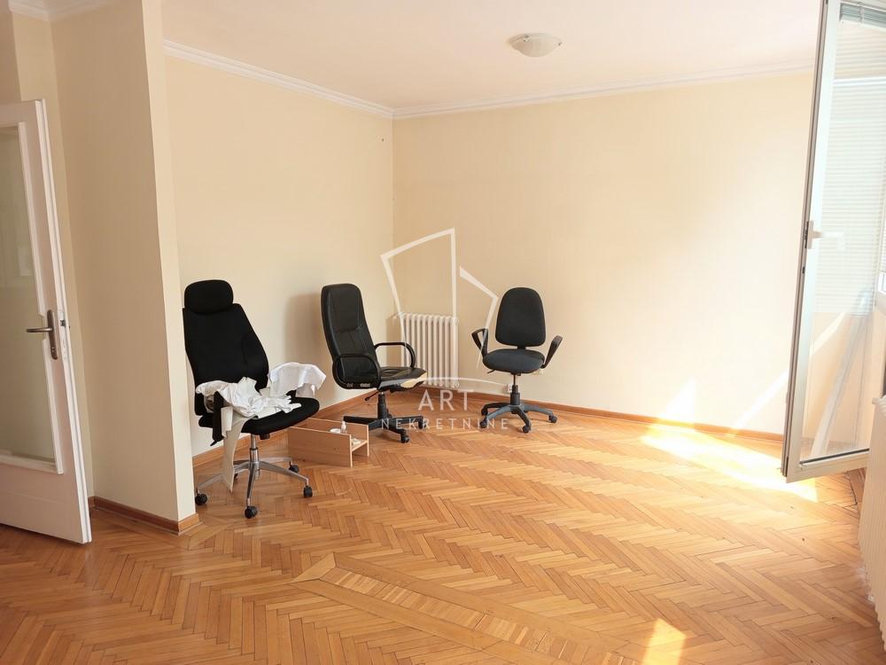 Slika 4 - Zmaj Jovina,  Lokal za izdavanje, 83m2, 1.000€