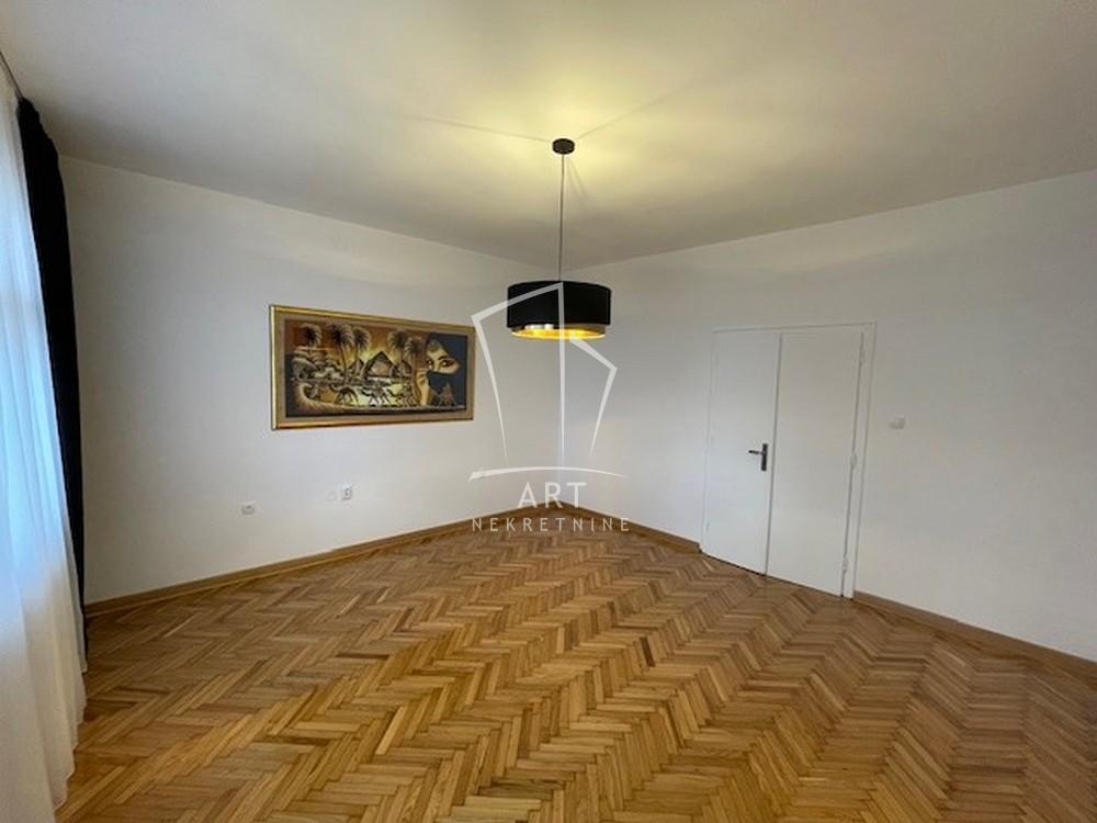 Slika 1 - Rajka Mitića,  Lokal za izdavanje, 84m2, 950€