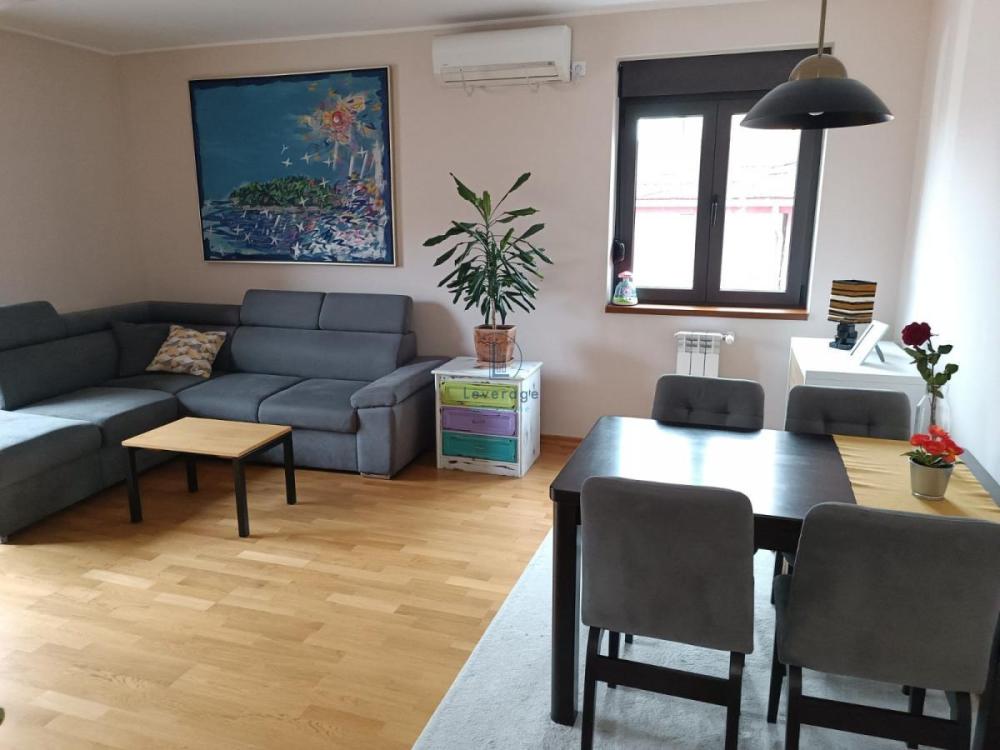 Slika 1 - Kruševačka, Trosoban stan za izdavanje, 65m2, 850€