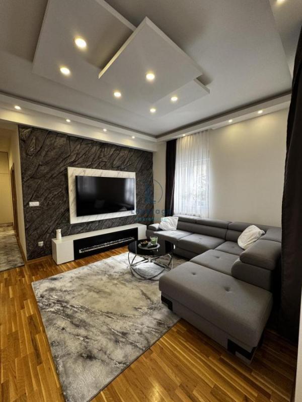 Glavna slika -Četvorosoban stan na prodaju, 76m2, 178.000€