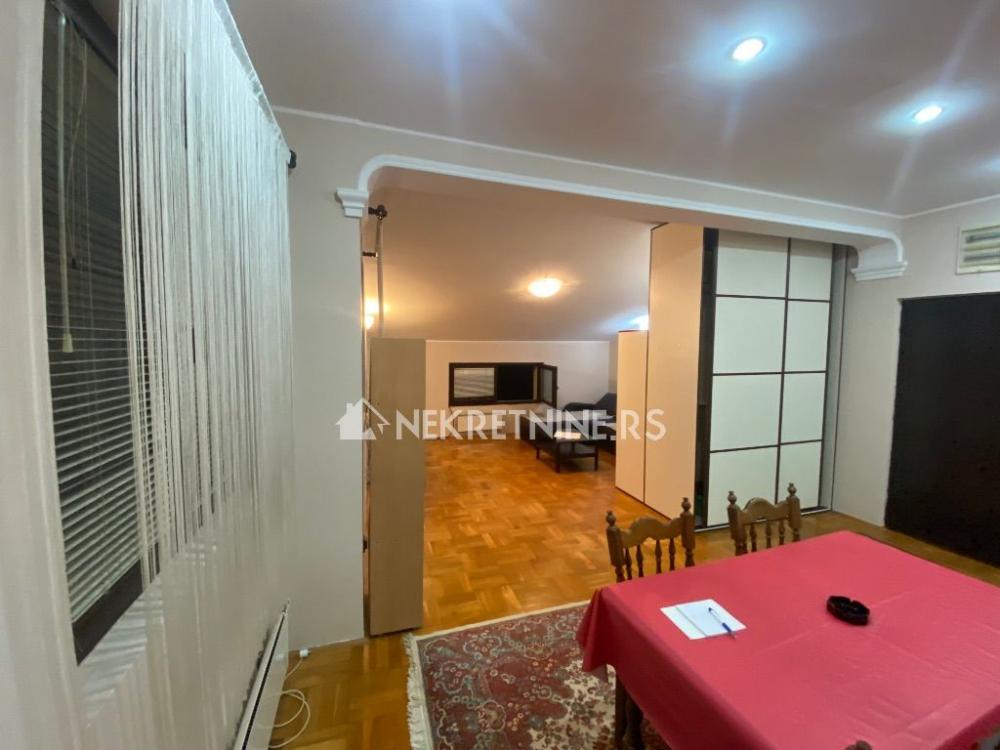 Slika 4 - Bukureška, Trosoban stan za izdavanje, 85m2, 650€