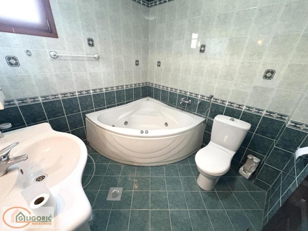 Slika 9 -  Kuća na prodaju, 270m2, 350.000€