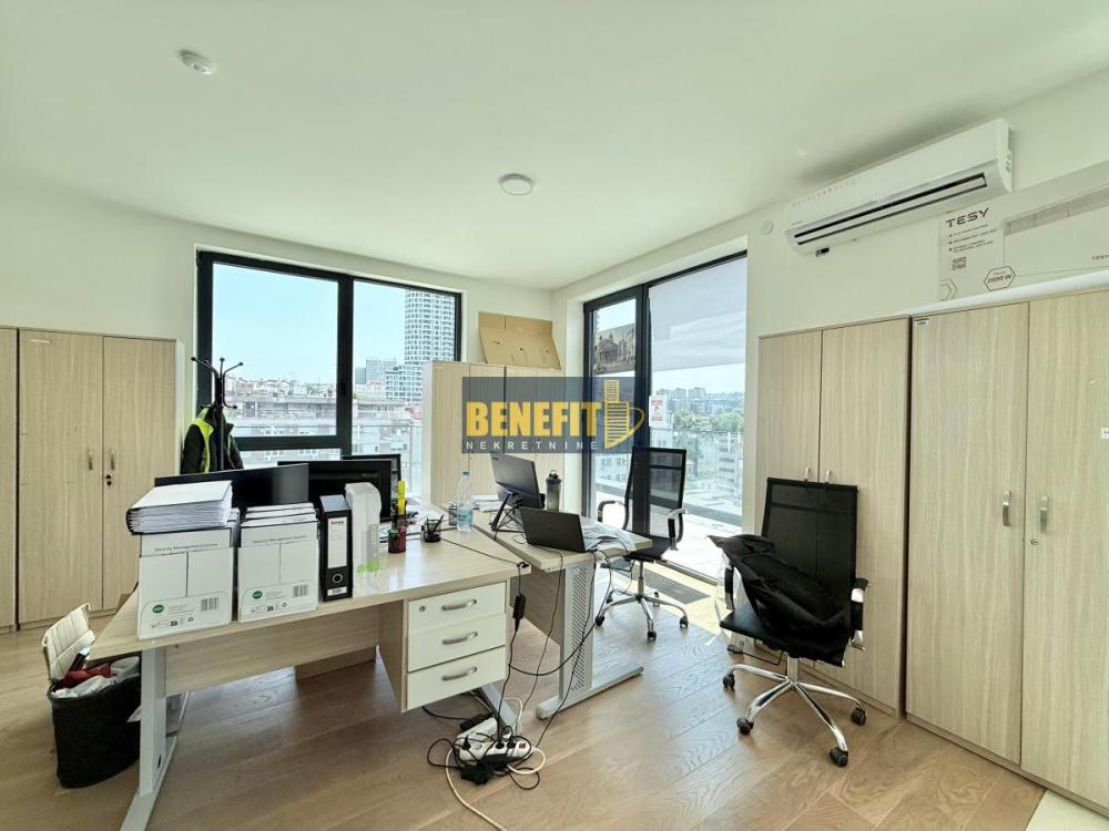 Slika 10 - Četvorosoban stan za izdavanje, 175m2, 3.300€