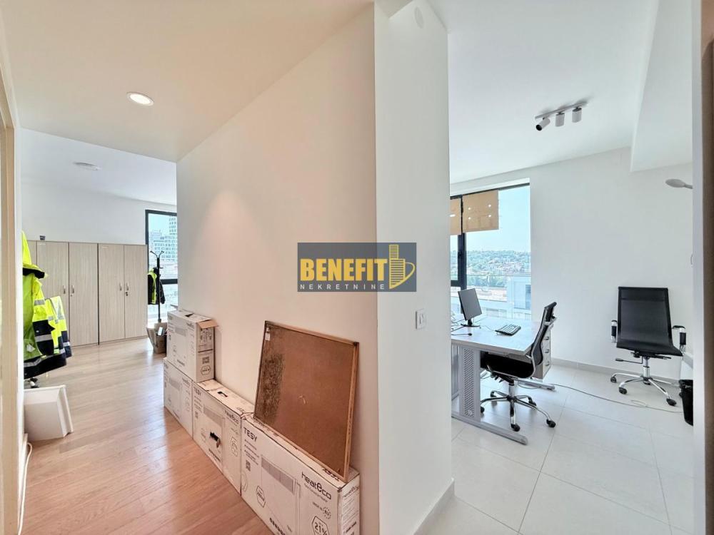 Slika 6 - Četvorosoban stan za izdavanje, 175m2, 3.300€