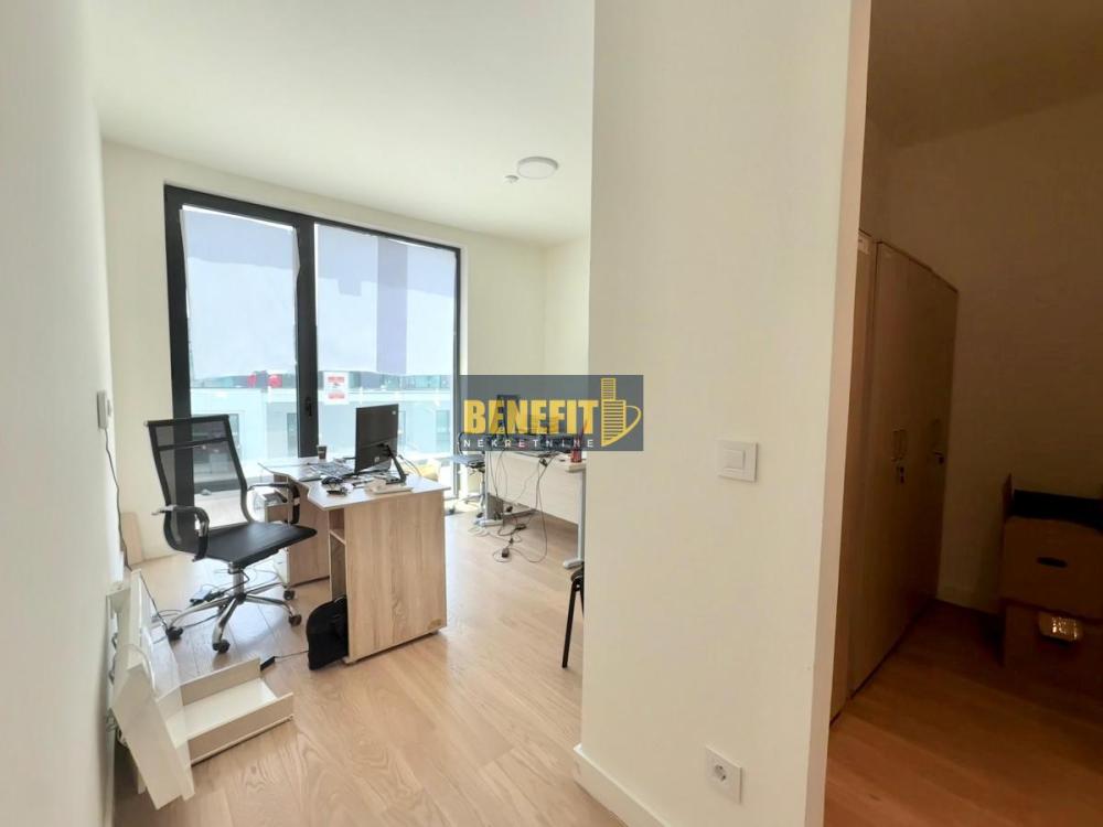 Slika 8 - Četvorosoban stan za izdavanje, 175m2, 3.300€