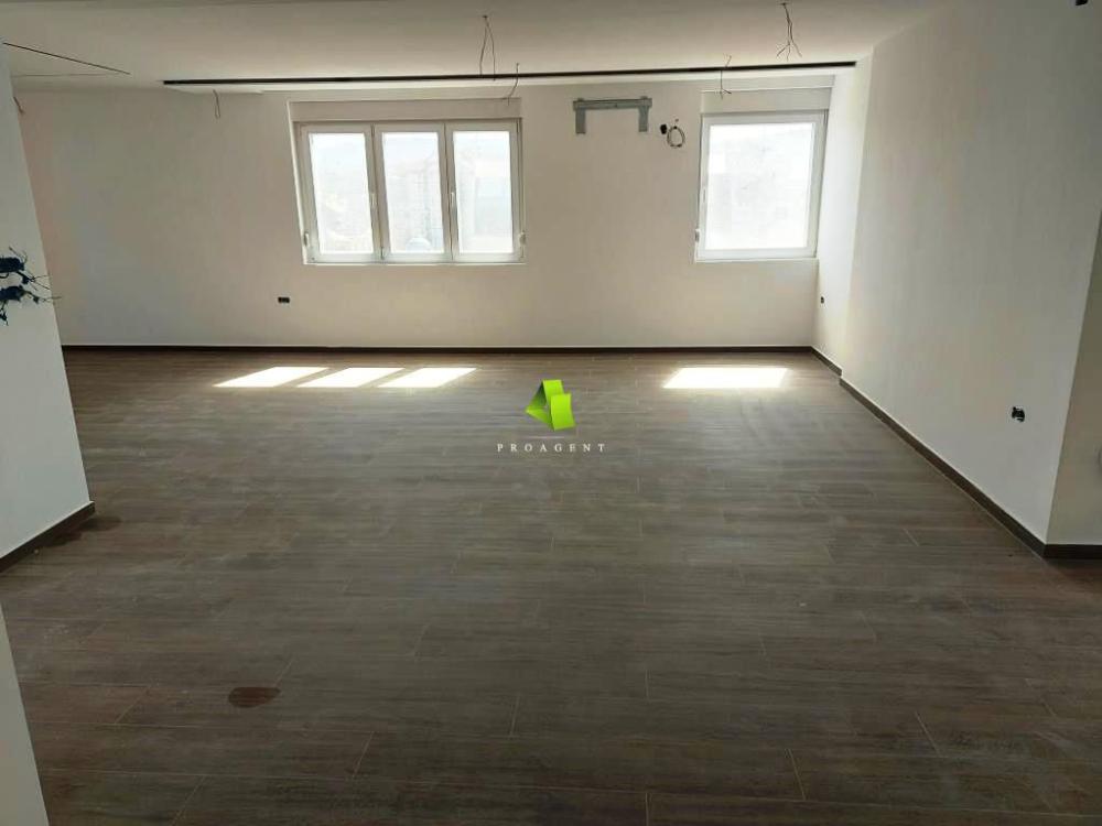 Slika 4 -  Lokal za izdavanje, 240m2, 2.400€