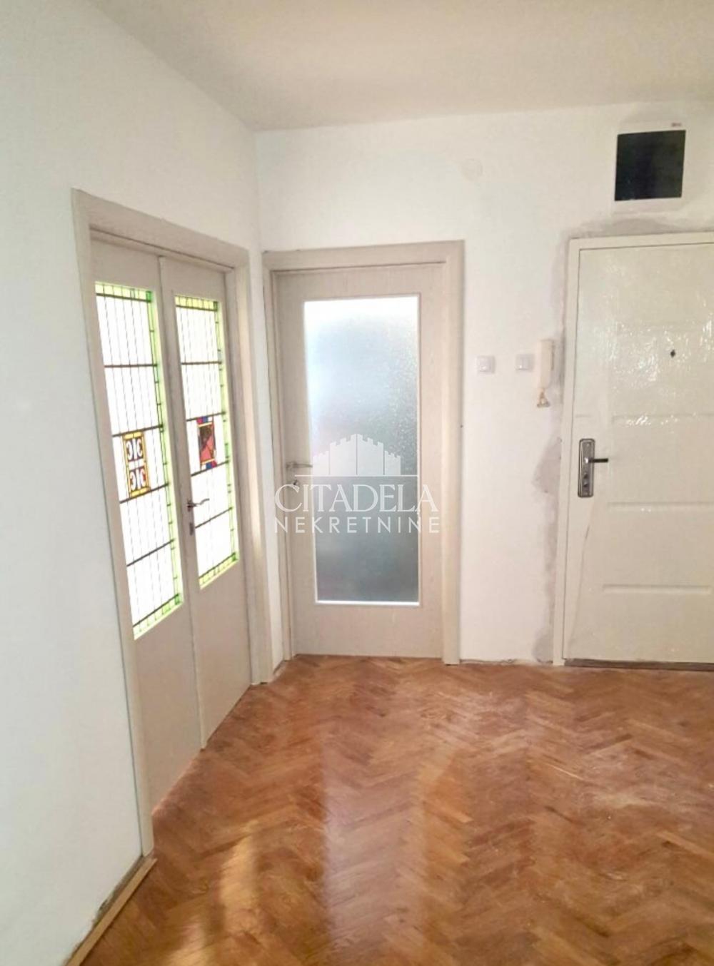 Slika 1 - Resavska, Dvoiposoban stan na prodaju, 79m2, 330.000€