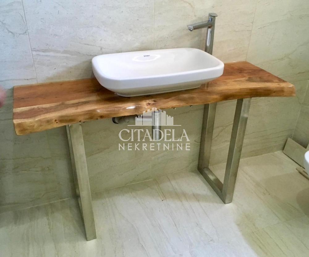 Slika 2 - Resavska, Dvoiposoban stan na prodaju, 79m2, 330.000€