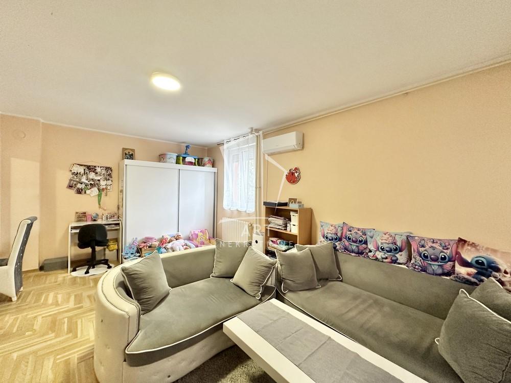 Slika 3 - Pariske komune, Dvosoban stan na prodaju, 55m2, 205.000€