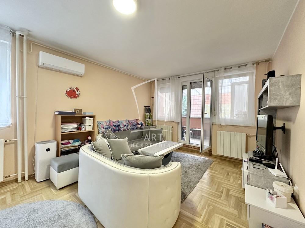 Glavna slika -Pariske komune, Dvosoban stan na prodaju, 55m2, 205.000€